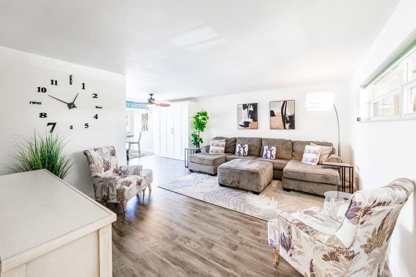 30 Colonial Club Drive # 202, Boynton Beach FL 33435