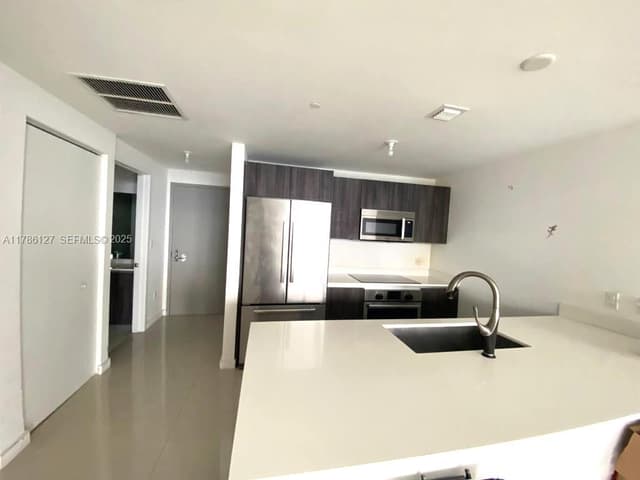 488 NE 18th St # 4905, Miami FL 33132 - Miami, FL - Photo 3