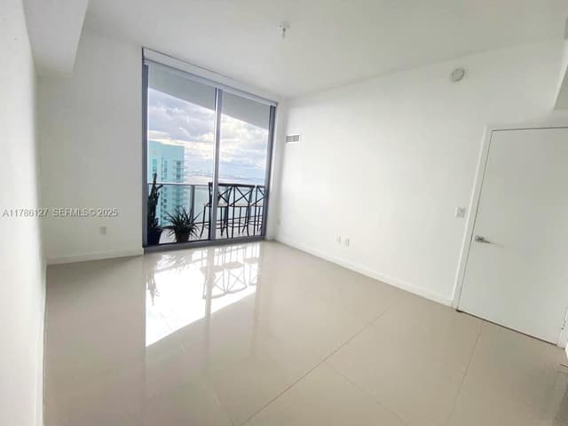 488 NE 18th St # 4905, Miami FL 33132 - Miami, FL - Photo 4