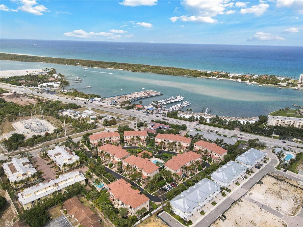502 Del Sol Circle, Tequesta FL 33469 - Tequesta, FL - Photo 1