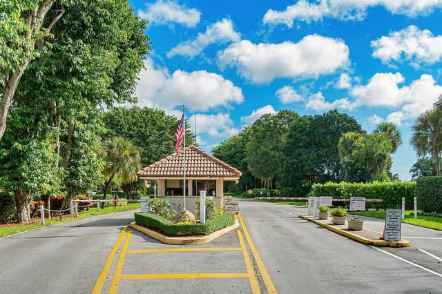 11255 Green Lake Drive # 203, Boynton Beach FL 33437 - Boynton Beach, FL - Photo 3