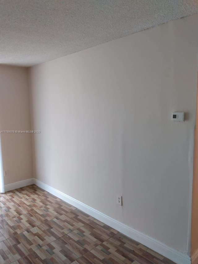 494 NW 165th St Rd # 102, Miami FL 33169 - Miami, FL - Photo 6