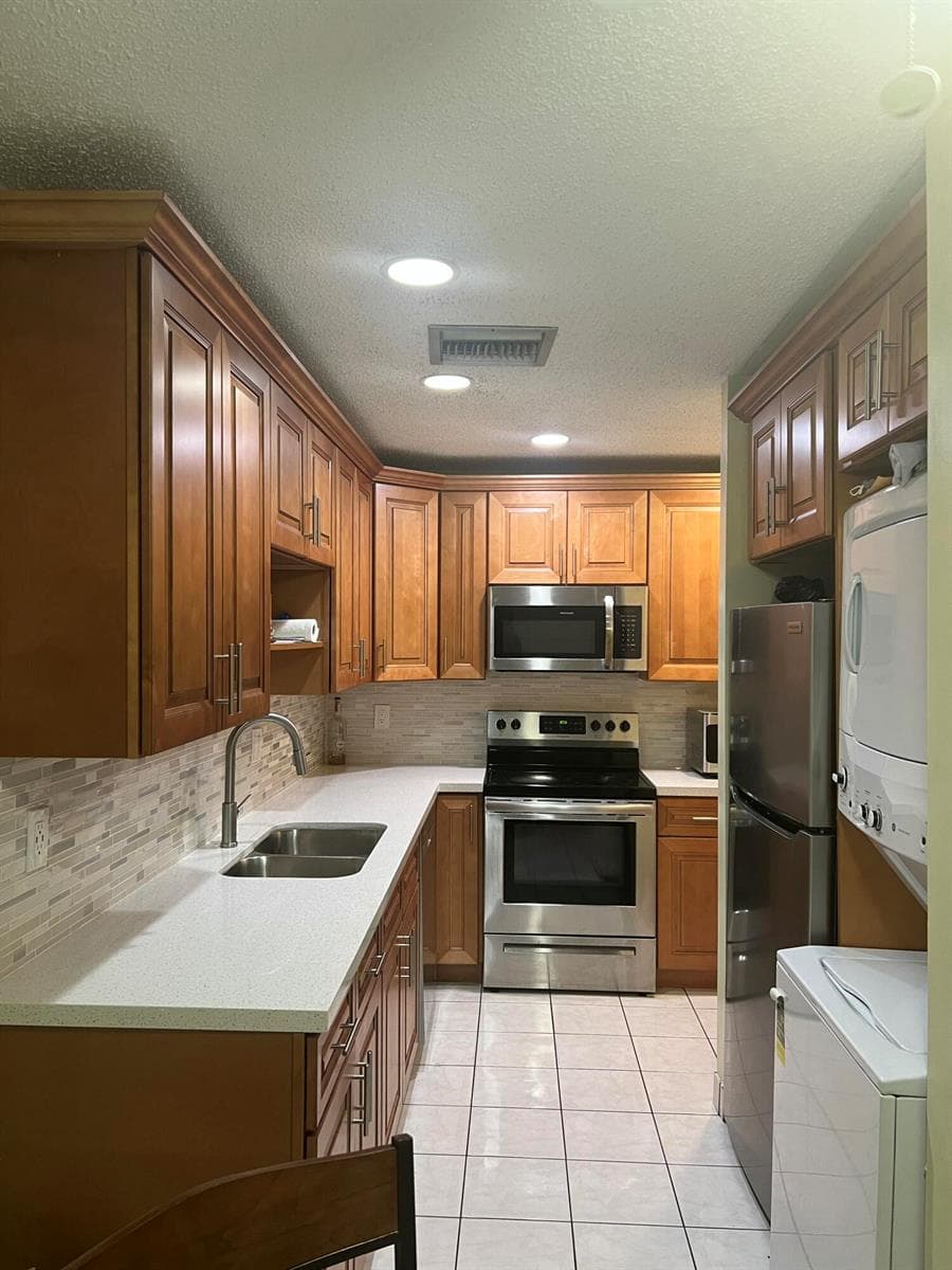 1835 NW 18th Street # 104, Delray Beach FL 33445