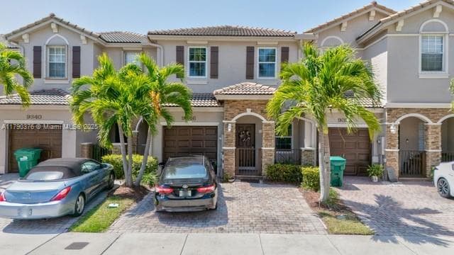 9346 SW 221st St, Cutler Bay FL 33190