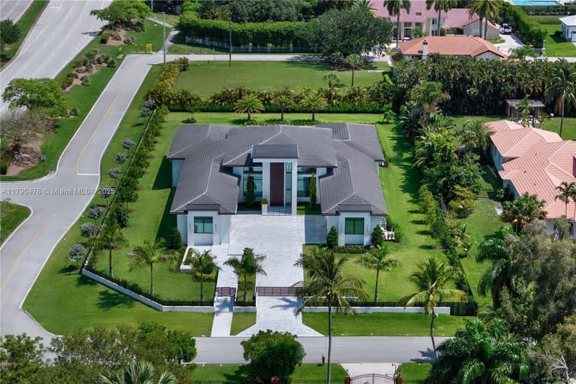 12331 SW 2nd St, Plantation FL 33325