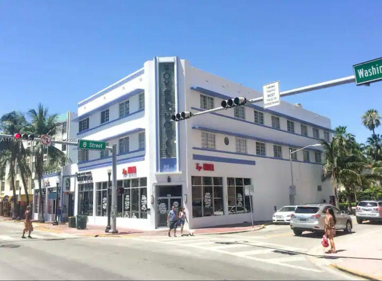 763 Pennsylvania Ave # 130, Miami Beach FL 33139