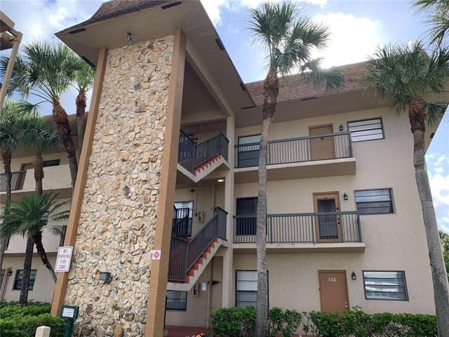 6095 N Sabal Palm Boulevard # 212, Tamarac FL 33319 - Tamarac, FL - Photo 6