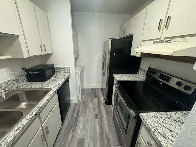 10068 TWIN LAKES DR # F, Coral Springs FL 33071 - Coral Springs, FL - Photo 3