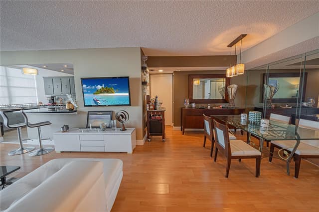 301 174th St # 401, Sunny Isles Beach FL 33160 - Sunny Isles Beach, FL - Photo 4
