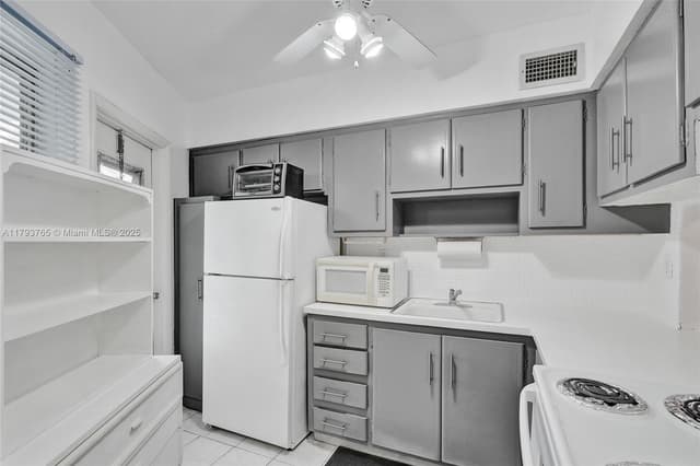18746 NE 18th Ave # 146, Miami FL 33179 - Miami, FL - Photo 7