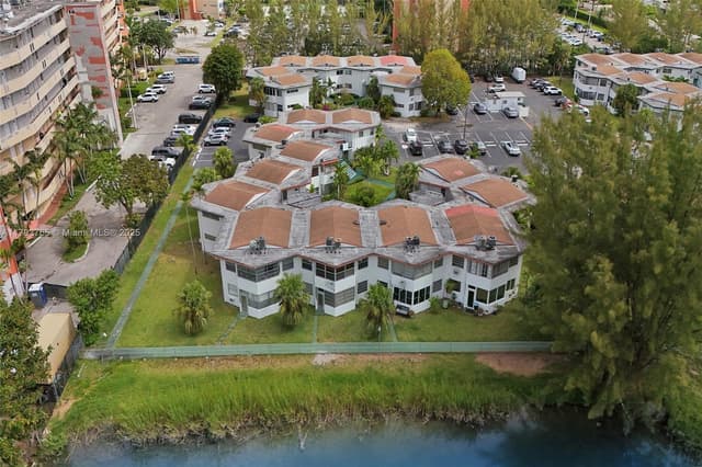 18746 NE 18th Ave # 146, Miami FL 33179 - Miami, FL - Photo 3