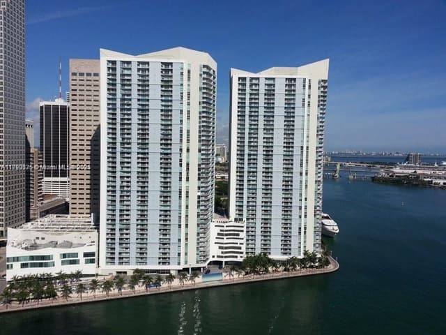 325 S Biscayne Blvd # 3822, Miami FL 33131 - Miami, FL - Photo 2