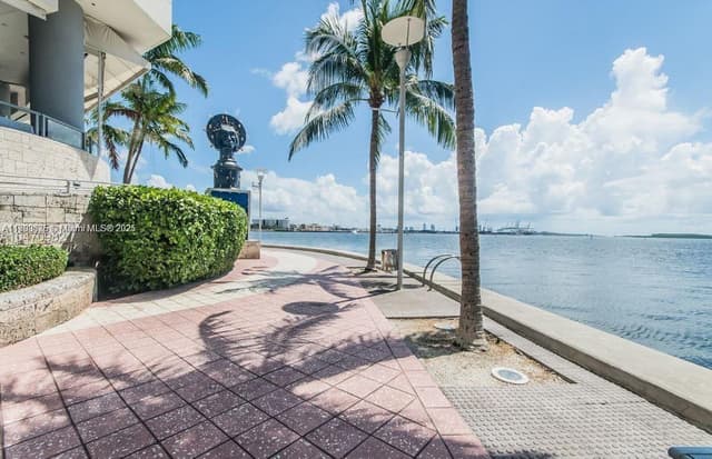 325 S Biscayne Blvd # 3822, Miami FL 33131 - Miami, FL - Photo 4