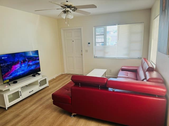 958 W 4th Street, Riviera Beach FL 33404 - Riviera Beach, FL - Photo 5