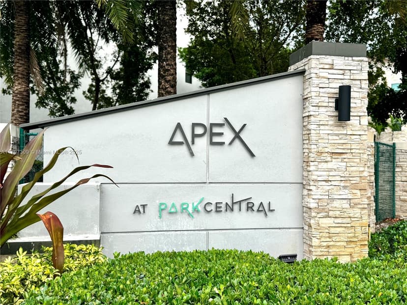 8175 NW 104th Ave # 21, Doral FL 33178