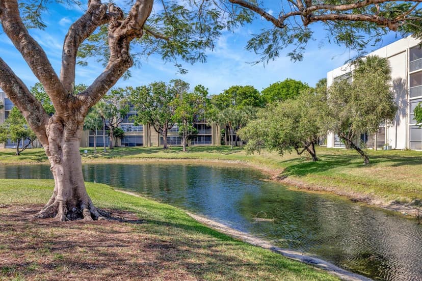3301 NW 47th Terrace # 410, Lauderdale Lakes FL 33319
