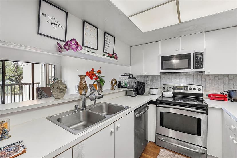 701 NW 19th Street # 202, Fort Lauderdale FL 33311