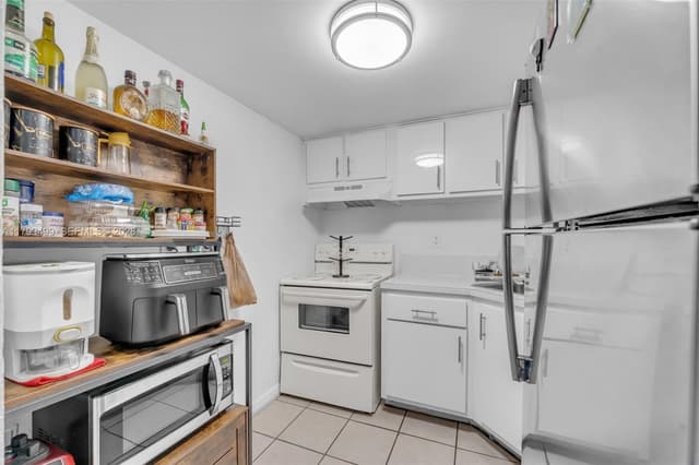 4550 NW 9th St # 106E, Miami FL 33126 - Miami, FL - Photo 2