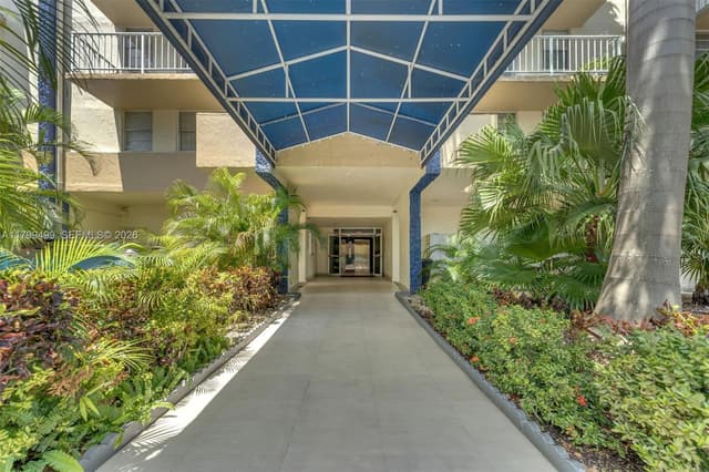 4550 NW 9th St # 106E, Miami FL 33126 - Miami, FL - Photo 6