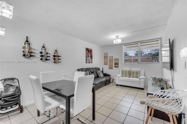 4550 NW 9th St # 106E, Miami FL 33126 - Miami, FL - Photo 5