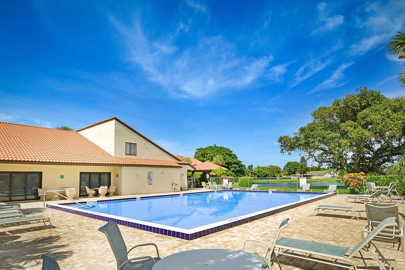 9 Vía De Casas Sur # 203, Boynton Beach FL 33426