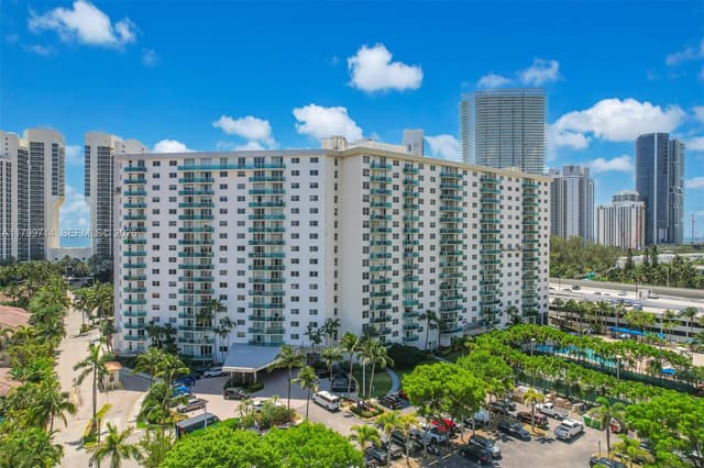 19370 Collins Ave # 324, Sunny Isles Beach FL 33160 - Sunny Isles Beach, FL - Photo 4