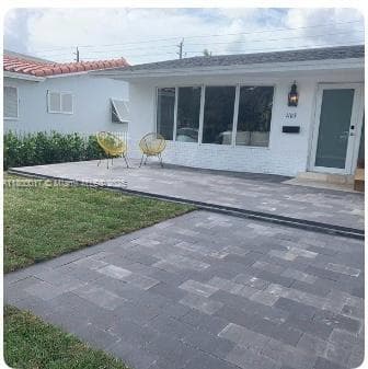 1103 Washington St, Hollywood FL 33019