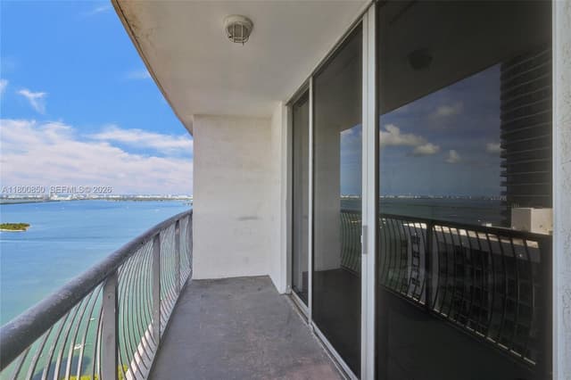 1750 N Bayshore Dr # 4007, Miami FL 33132 - Miami, FL - Photo 2