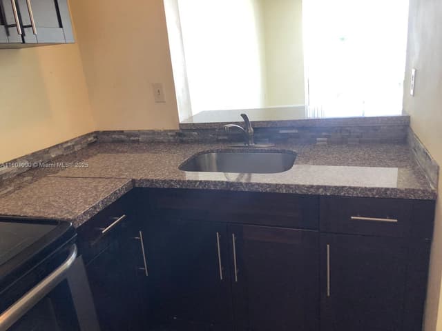 492 NW 165th St Rd # C514, Miami FL 33169 - Miami, FL - Photo 2