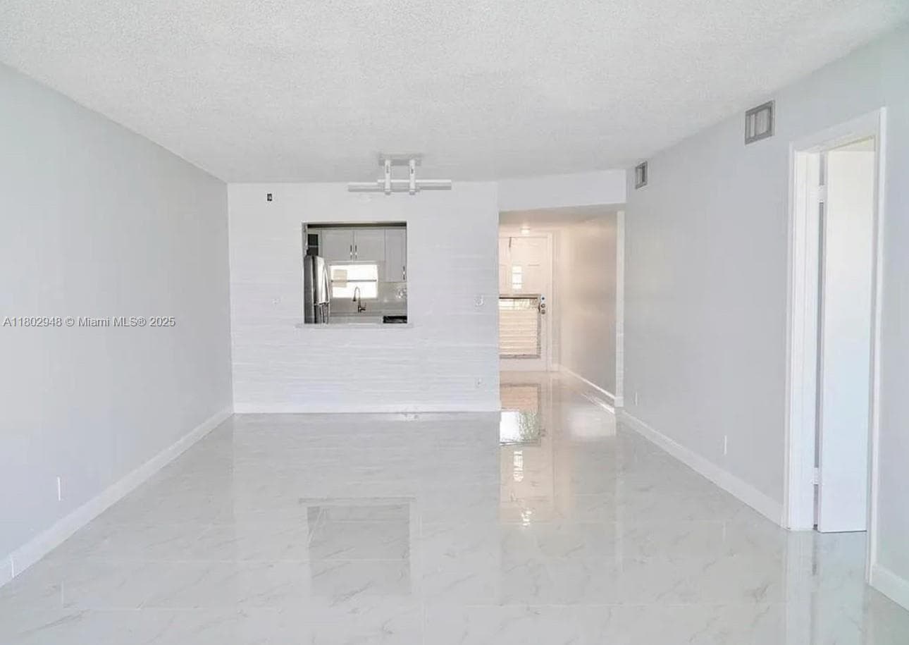 691 S Hollybrook Dr # 208, Pembroke Pines FL 33025 - Pembroke Pines, FL - Photo 1