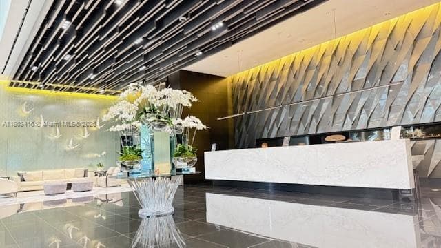 851 NE 1st Ave # 3700, Miami FL 33132