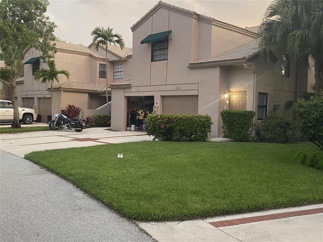 1668 Cypress Pointe Drive # 1668, Coral Springs FL 33071 - Coral Springs, FL - Photo 3