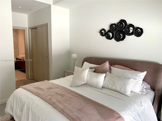 1000 Brickell Plz # 1805, Miami FL 33131 - Miami, FL - Photo 6