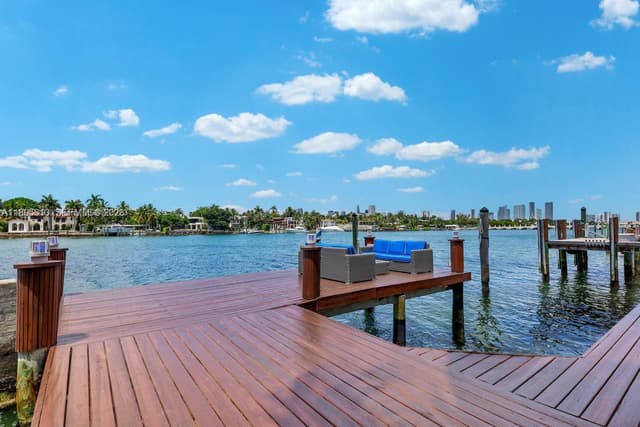 56 S Hibiscus Dr, Miami Beach FL 33139 - Miami Beach, FL - Photo 5