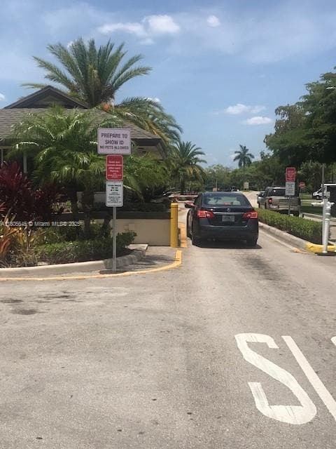 12500 SW 5th Ct # 210M, Pembroke Pines FL 33027 - Pembroke Pines, FL - Photo 2