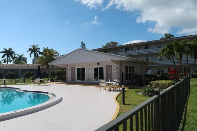 700 Layne Blvd # 112, Hallandale Beach FL 33009 - Hallandale Beach, FL - Photo 3