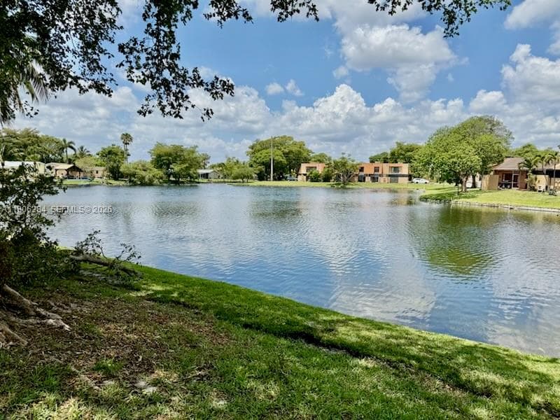 8992 Palm Tree Ln # 8992, Pembroke Pines FL 33024