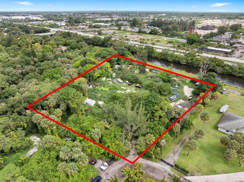 69 Armadillo Way, West Palm Beach FL 33411