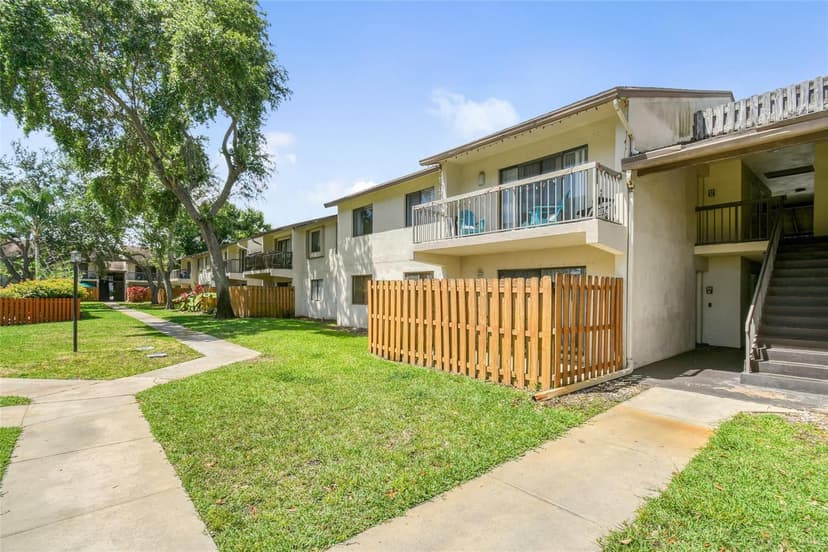 3402 Gardens Drive # 14B, Palm Beach Gardens FL 33410