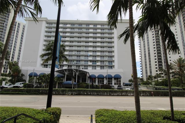 19201 Collins Ave # 714, Sunny Isles Beach FL 33160 - Sunny Isles Beach, FL - Photo 3