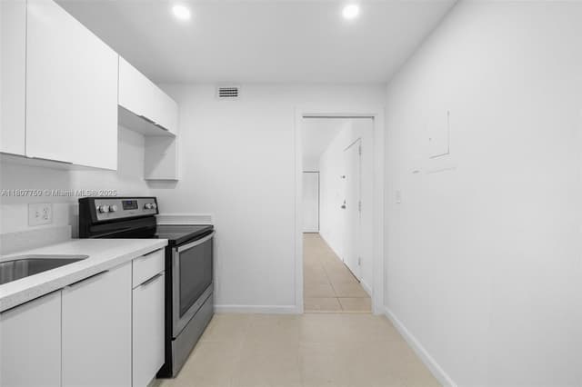 4222 Inverrary Blvd # 4211, Lauderhill FL 33319 - Lauderhill, FL - Photo 2