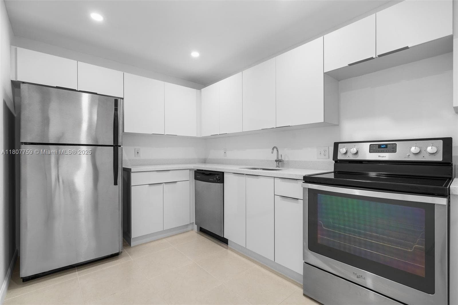 4222 Inverrary Blvd # 4211, Lauderhill FL 33319 - Lauderhill, FL - Photo 1