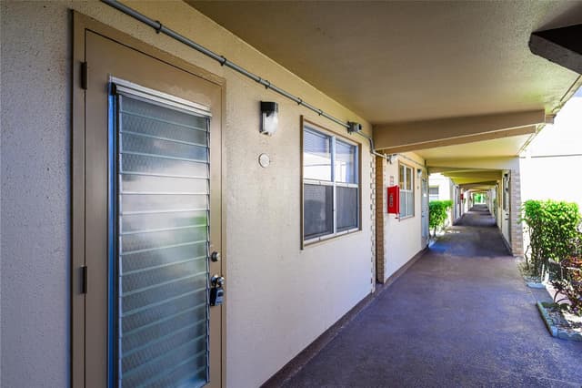 633 Brittany # 633, Delray Beach FL 33446 - Delray Beach, FL - Photo 3