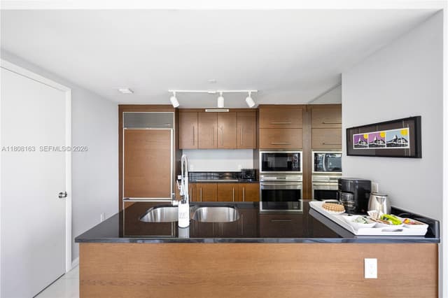 485 Brickell Ave # 1604, Miami FL 33131 - Miami, FL - Photo 6