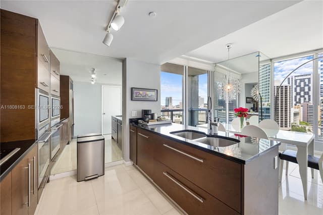 485 Brickell Ave # 1604, Miami FL 33131 - Miami, FL - Photo 7