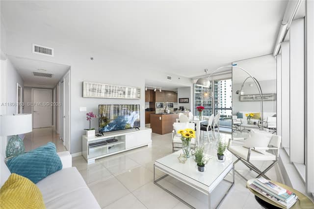 485 Brickell Ave # 1604, Miami FL 33131 - Miami, FL - Photo 3