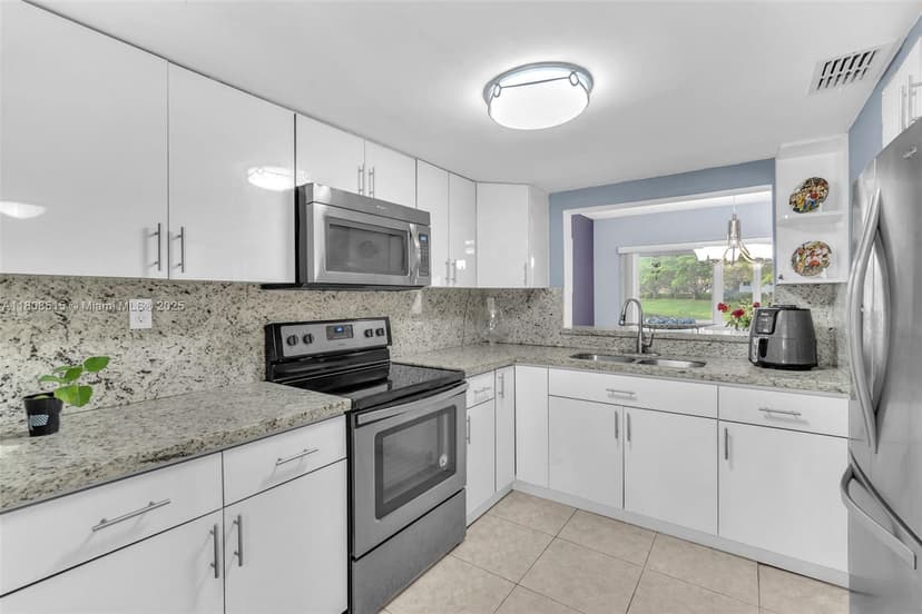 821 NW 91st Ter # 821, Plantation FL 33324