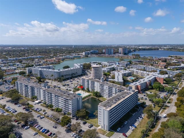1770 NE 191st St # 1, Miami FL 33179 - Miami, FL - Photo 5