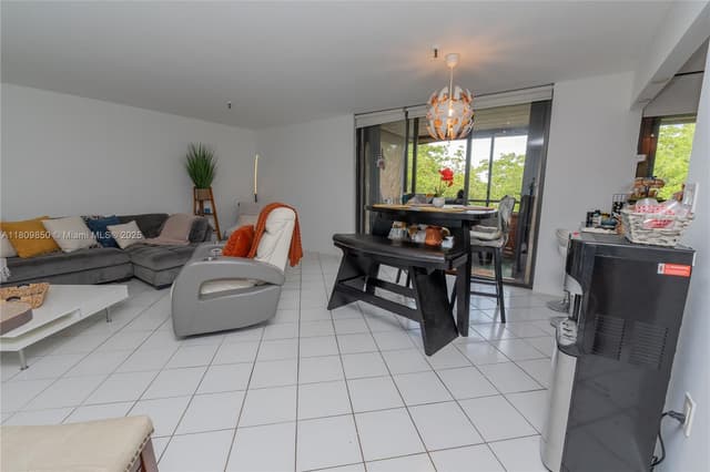 665 NE 195th St # 419, Miami FL 33179 - Miami, FL - Photo 3