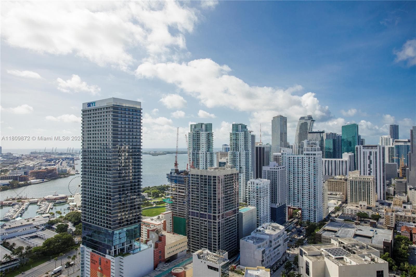 601 NE 1st St # 3907, Miami FL 33132